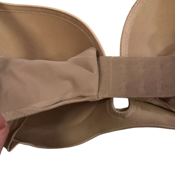 Victoria’s Secret Plunge 36C Tan Bra - Picture 6 of 8